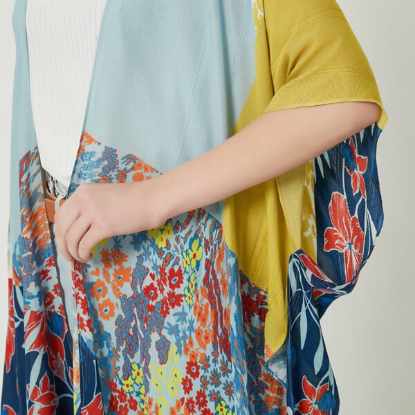 Casual Floral Printed Viscose Kimonos - Image 2