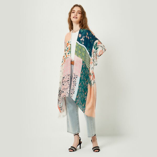 Casual Floral Contrasting Printed Viscose Kimonos - Image 4