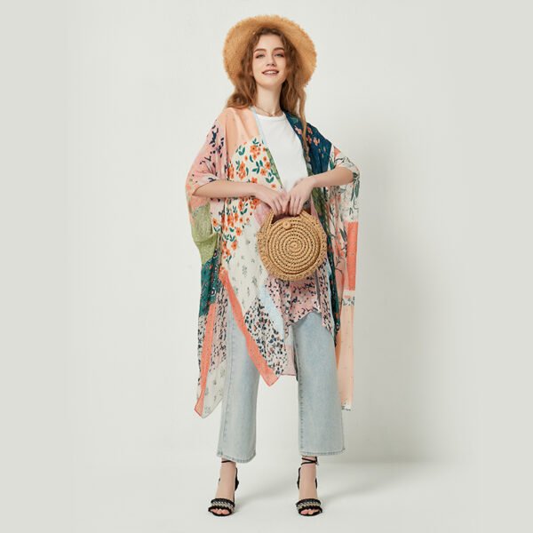 Casual Floral Contrasting Printed Viscose Kimonos - Image 3