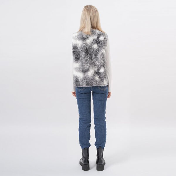 Sleeveless Leopard Fleece Jacket - Image 2
